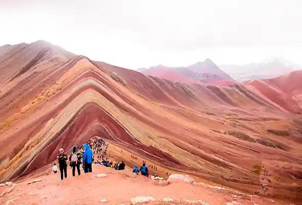 Best Time to Visit Vinicunca: Seasonal Insights