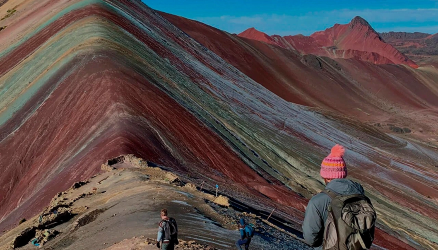 Sacred Valley + Short Inka Trail + Rainbow Mountain 4 Days / 3 Nights